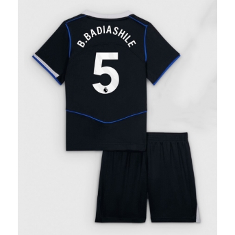 Billige Fotballdrakt Chelsea Benoit Badiashile #5 Replika Tredjedraktsett Barn 2025-26 Kortermet (med bukser)